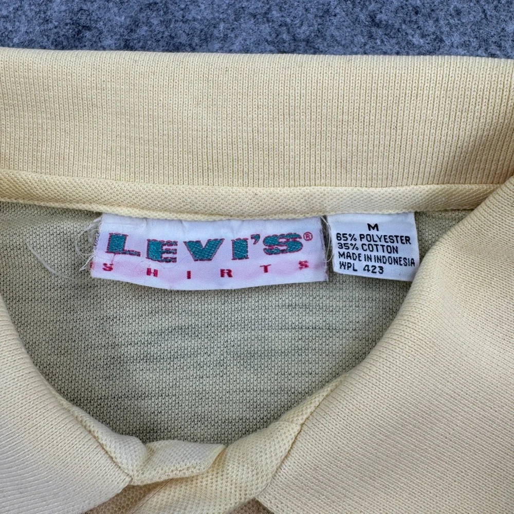 Vintage Levis Mens Polo Shirt Pale Yellow Short Sleeve Pique Blend Size M 595